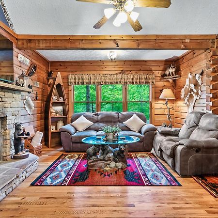 Cozy, Ada Accessible, Family Cabin With Hot Tub 塞维尔维尔 外观 照片